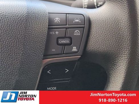 Used 2025 Toyota Camry LE image 30