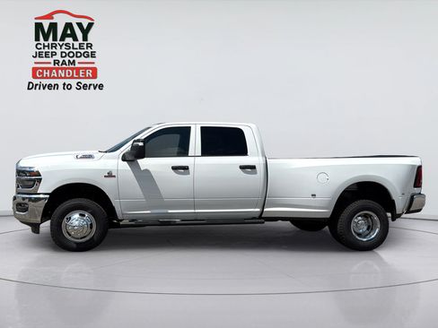New 2026 RAM 3500 Tradesman AWD/4WD image 4