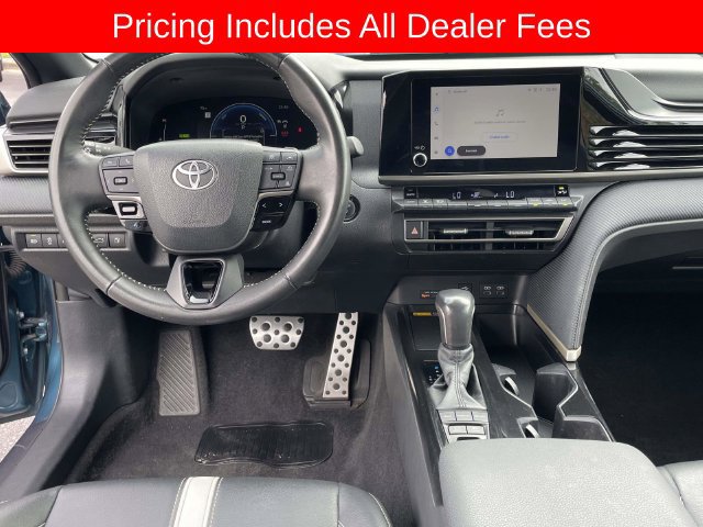 Used 2025 Toyota Camry SE FWD image 14
