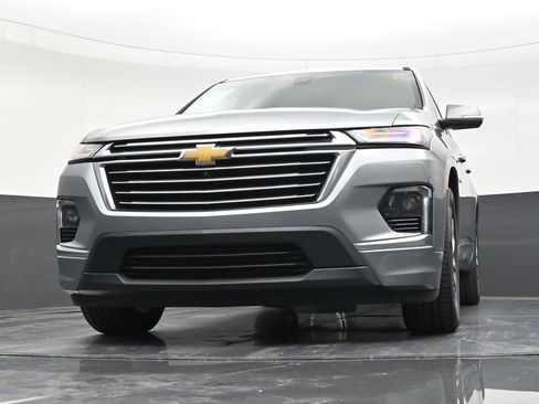 Used 2023 Chevrolet Traverse Premier FWD image 27