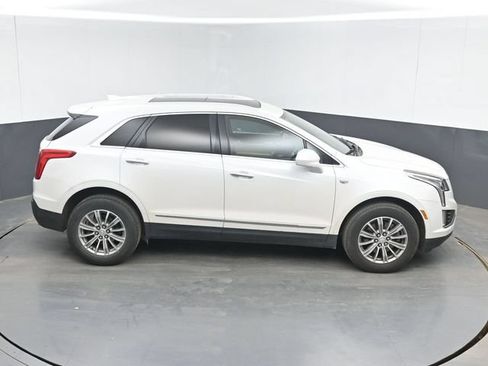 Used 2017 Cadillac XT5 Luxury w/ Driver Awareness Package FWD image 27