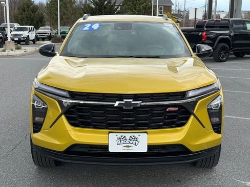 Certified 2024 Chevrolet Trax RS w/ Driver Confidence Package FWD image 9