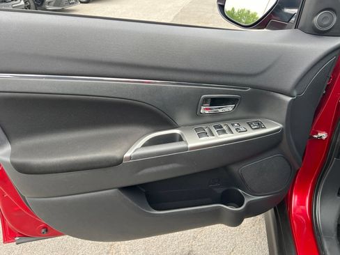 Used 2021 Mitsubishi Outlander Sport SE AWD/4WD image 19