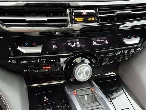 Used 2025 Acura MDX SH-AWD w/ Advance Package image 32