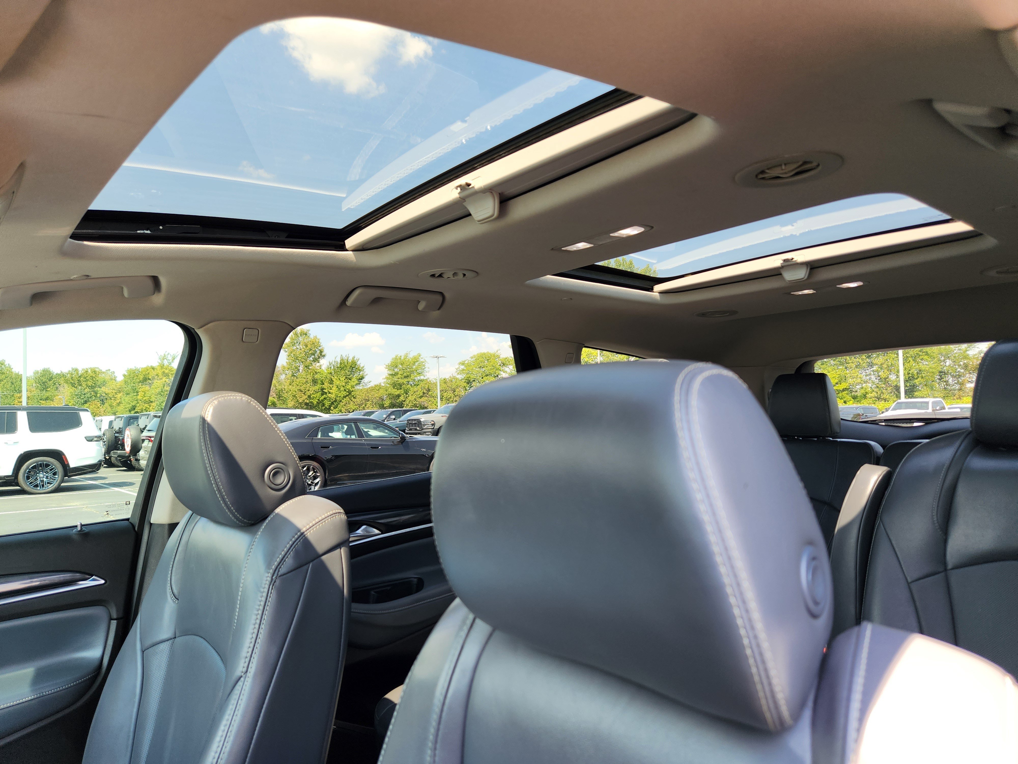 Used 2018 Buick Enclave Premium w/ Experience Buick Package AWD/4WD image 26