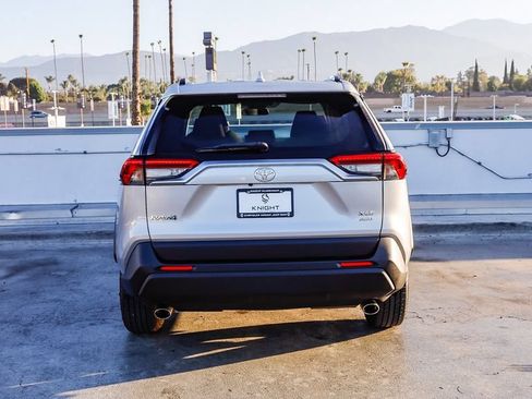 Used 2023 Toyota RAV4 XLE AWD/4WD image 8