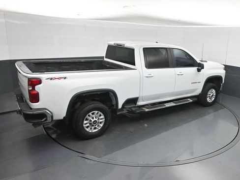 Used 2022 Chevrolet Silverado 2500 LT AWD/4WD image 31
