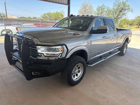 Used 2022 RAM 3500 Laramie AWD/4WD image 3