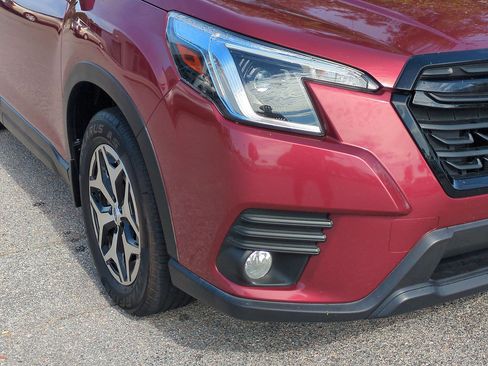 Used 2023 Subaru Forester Premium AWD/4WD image 9