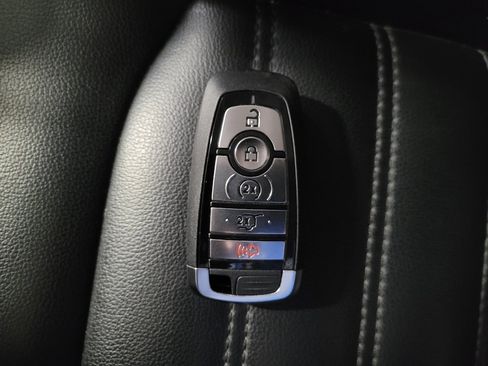 Used 2022 Ford Edge SEL w/ Convenience Package AWD/4WD image 32