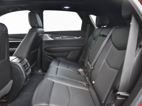 Used 2021 Cadillac XT5 Sportv w/ LPO, Floor Liner Package image 11