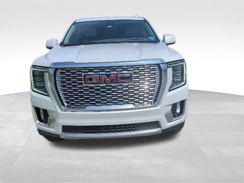 Used 2022 GMC Yukon XL Denali AWD/4WD image 8