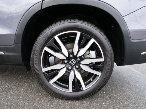 Used 2021 Honda Pilot Touring image 12