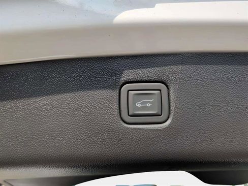 New 2025 Chevrolet Blazer LT w/ LPO, Black Sport Package image 16