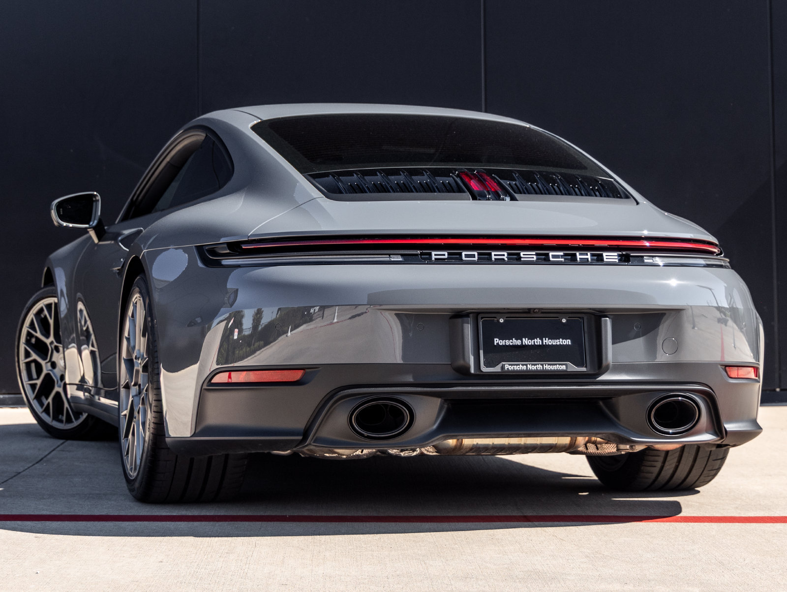 Certified 2025 Porsche 911 Carrera RWD image 3