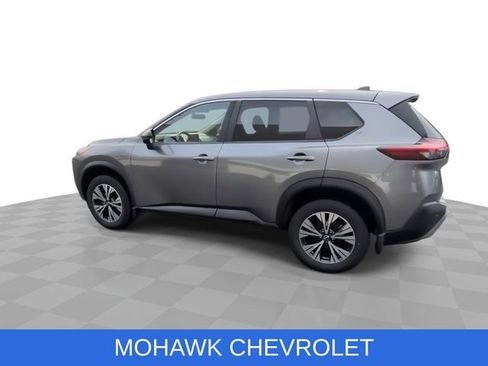 Used 2023 Nissan Rogue SV image 7