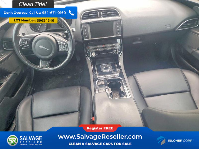 Used 2018 Jaguar XE Premium RWD image 11