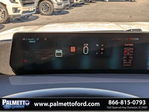 Used 2025 Ford Expedition Tremor AWD/4WD image 30