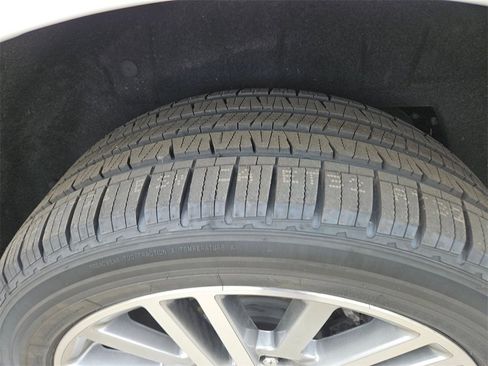 Used 2024 Ford Expedition Limited image 27