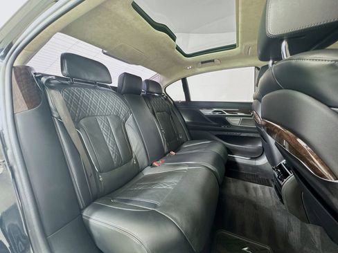 Used 2020 BMW M760i xDrive w/ Luxury Rear Seating Package image 26