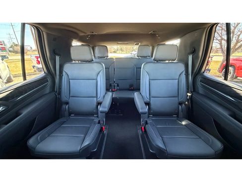 Used 2021 GMC Yukon Denali w/ Denali Premium Package image 24