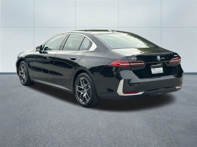 Used 2027 BMW 530i xDrive w/ Premium Package AWD/4WD image 9