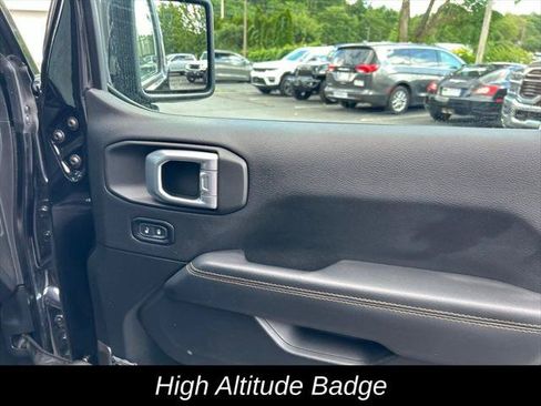 Certified 2020 Jeep Wrangler Unlimited Sahara AWD/4WD image 47