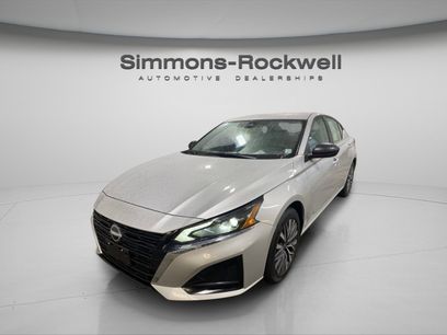 Used 2025 Nissan Altima 2.5 SV