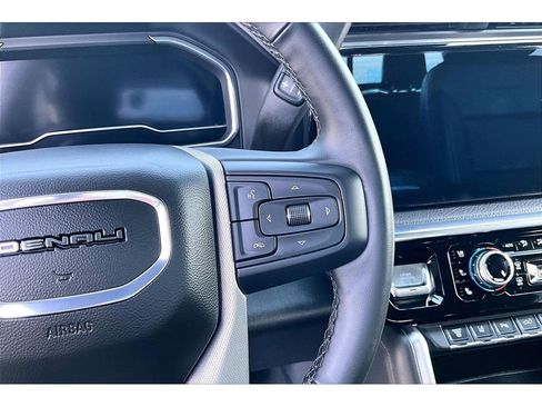 Used 2024 GMC Sierra 2500 Denali w/ Denali Reserve Package AWD/4WD image 13