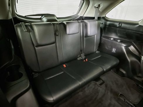 Used 2014 Toyota Highlander Limited Platinum FWD image 33