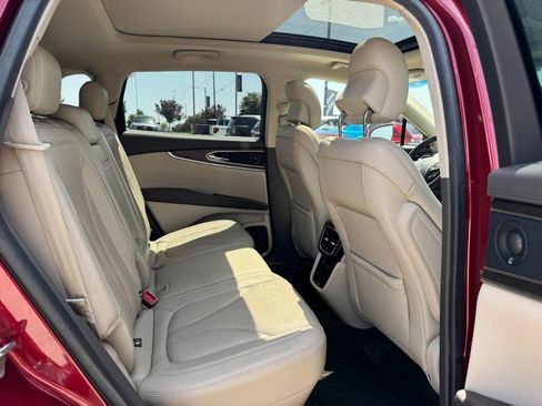 Used 2018 Lincoln MKX Reserve w/ Lincoln MKX Climate Package AWD/4WD image 13