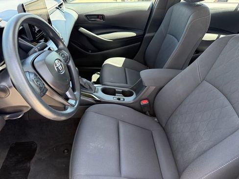 Used 2025 Toyota Corolla LE FWD image 13