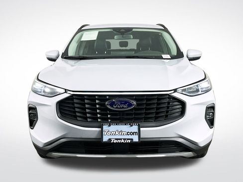 Used 2025 Ford Escape Platinum image 2