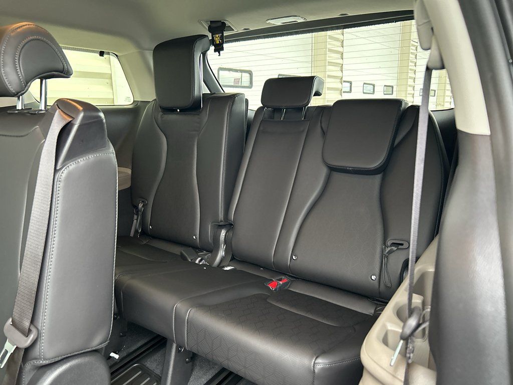 New 2026 Kia Carnival EX FWD image 14