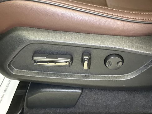 Certified 2023 Honda Pilot Elite image 27