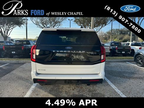 Used 2025 Ford Expedition Active image 5