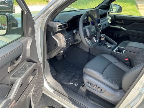 New 2026 Toyota Tacoma Limited AWD/4WD image 10