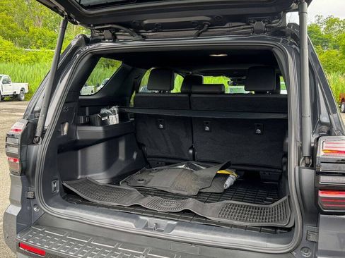 Used 2025 Toyota 4Runner 4WD image 17