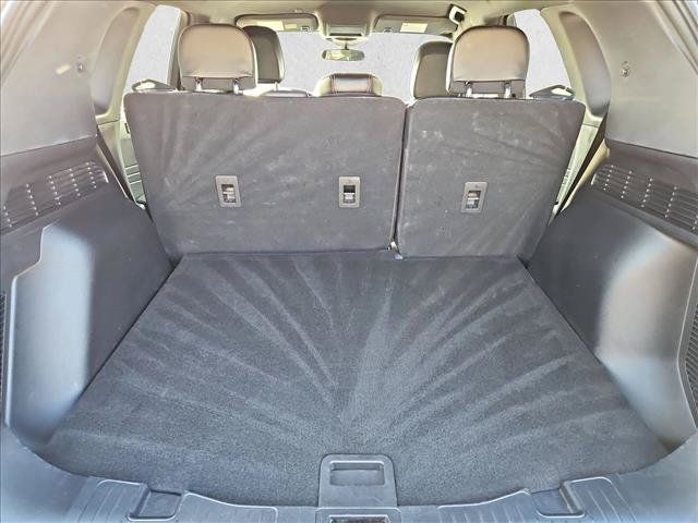 Used 2025 Ford Escape ST-Line Select AWD/4WD image 6