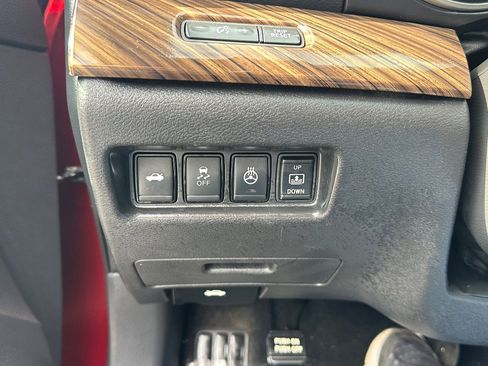 Used 2018 Nissan Maxima Platinum w/ Interior Lighting Package image 40