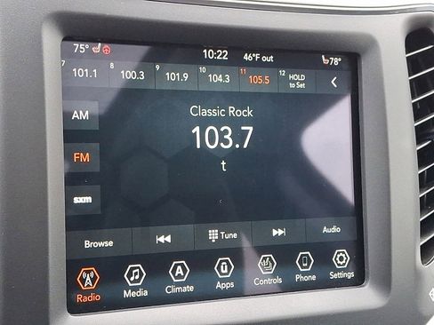 Used 2022 Jeep Cherokee Latitude Lux w/ Sun & Sound Group AWD/4WD image 14