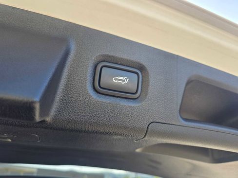 Used 2023 Hyundai Santa Fe SEL FWD image 18