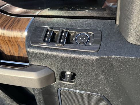 Used 2016 Ford F150 XLT w/ Trailer Tow Package image 17