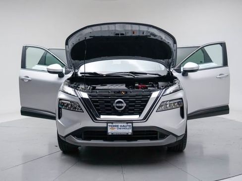 Used 2023 Nissan Rogue SV AWD/4WD image 17