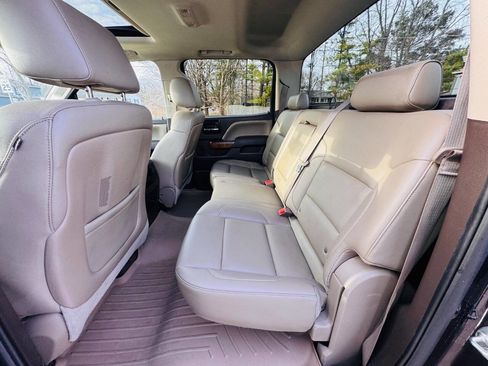 Used 2014 GMC Sierra 1500 SLT w/ SLT Preferred Package image 8