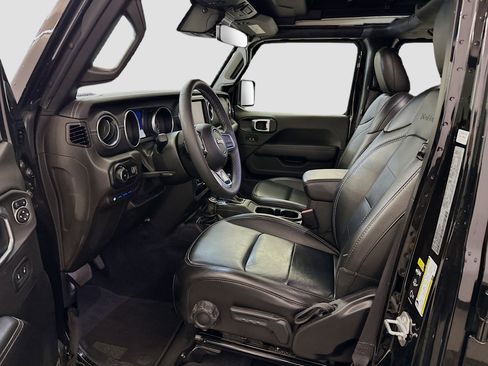 Used 2023 Jeep Wrangler Sahara w/ Safety Group image 13