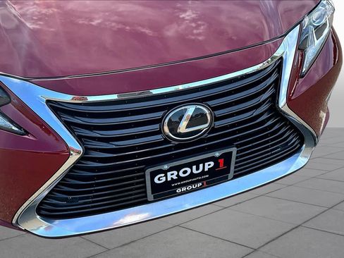 Used 2018 Lexus ES 350 w/ Navigation System Package FWD image 29