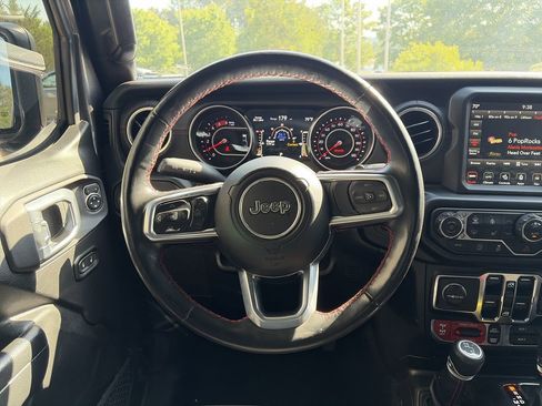 Used 2022 Jeep Wrangler Unlimited Rubicon w/ LED Lighting Group AWD/4WD image 20