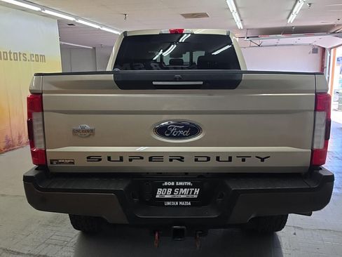 Used 2017 Ford F250 King Ranch w/ FX4 Off-Road Package AWD/4WD image 18