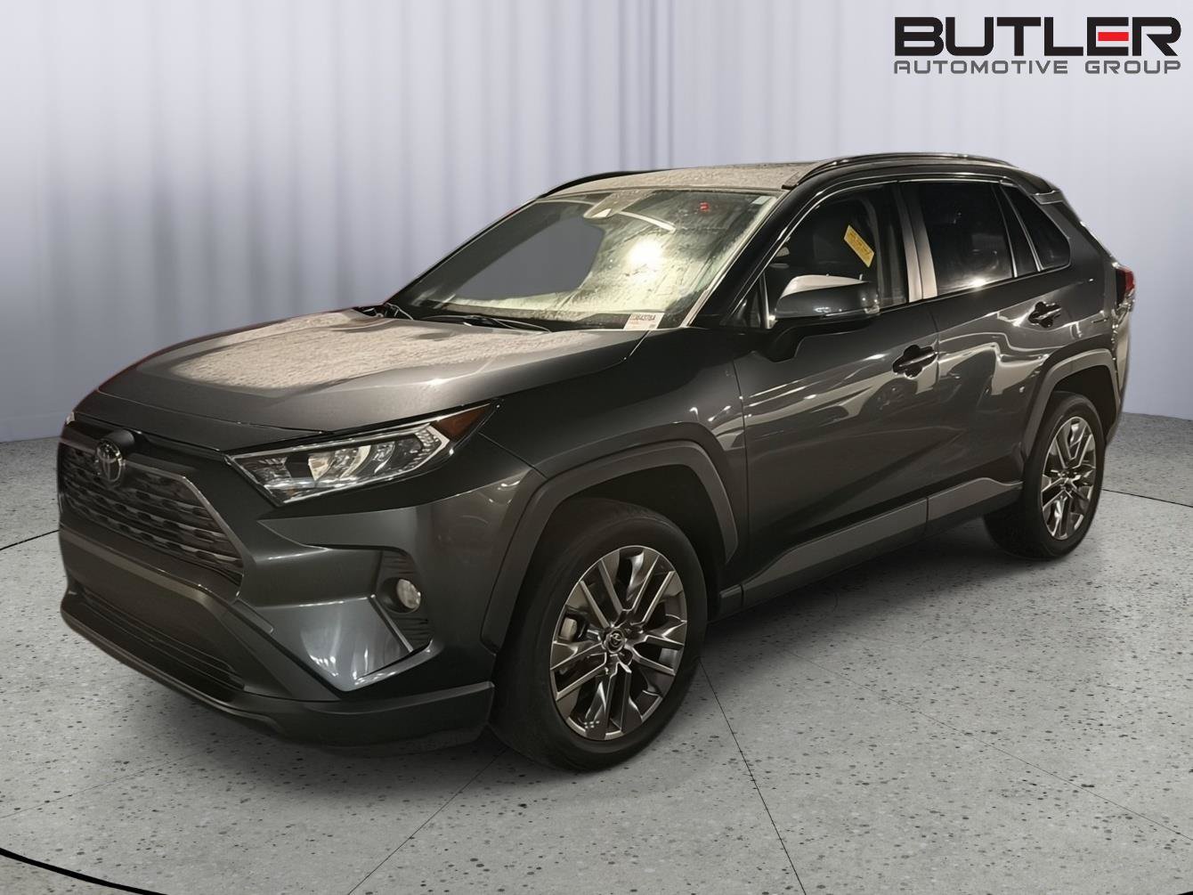 Used 2020 Toyota RAV4 XLE Premium FWD image 1